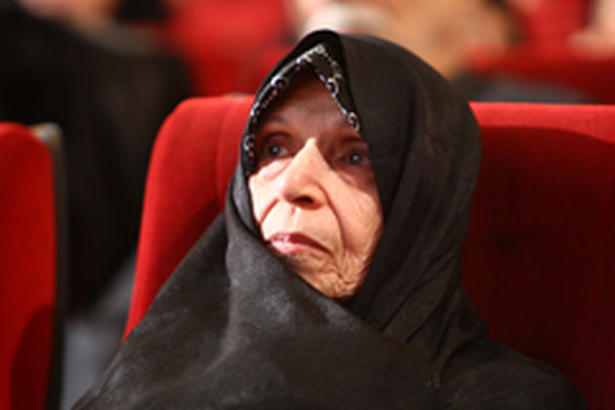 «سیمیندخت وحیدی» شاعر درگذشت