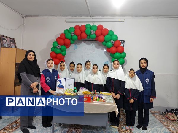 جشن مبعث رسول خدا در دبستان دخترانه بعثت۲