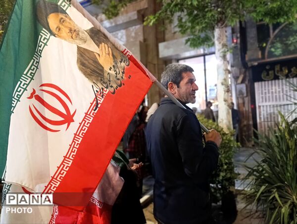 و تا پای جان در کنارت خواهیم ماند، ای یادگار پدر 
