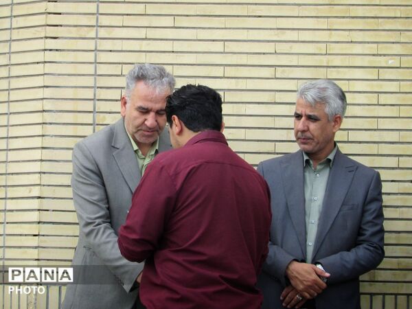 راسم تودیع و معارفه مدیر جدید دبیرستان نمونه شهید آیت‌الله خامنه‌ای