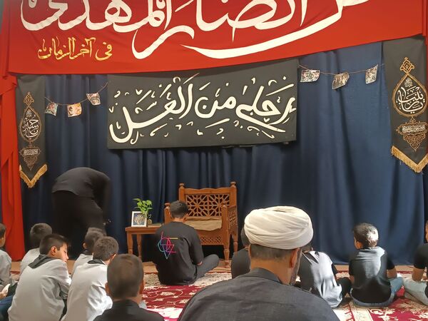همایش احلی من العسل در اتحادیه انجمن‌های اسلامی دانش‌آموزی نیشابور