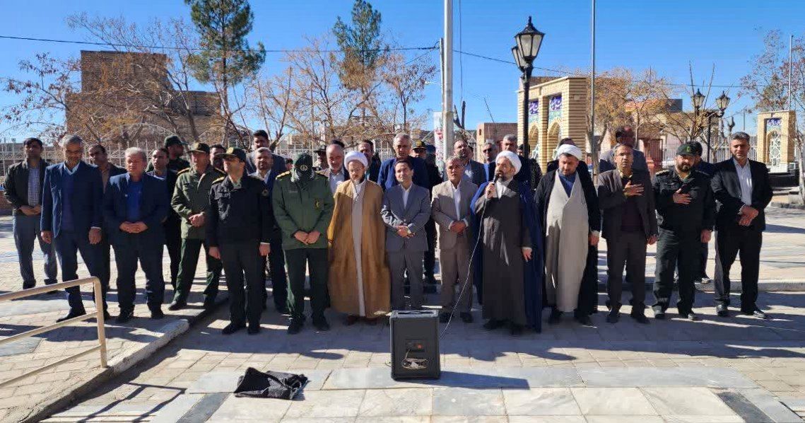گلباران گلزار شهدای خلیل‌آباد در دهه فجر