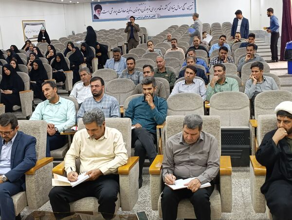 جلسه مدیران مدارس در شهرستان خلیل آباد 
