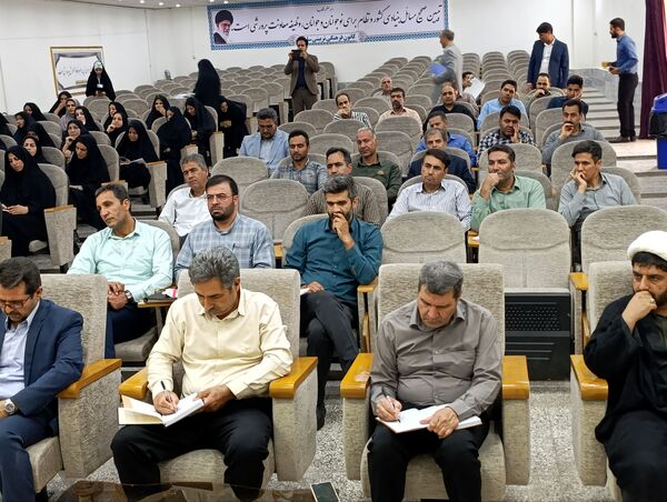 جلسه مدیران مدارس در شهرستان خلیل آباد 