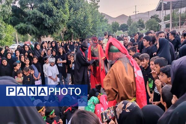 مراسم نمادین آتیش زدن خیمه ها در عصر روز عاشورا در شهر بار