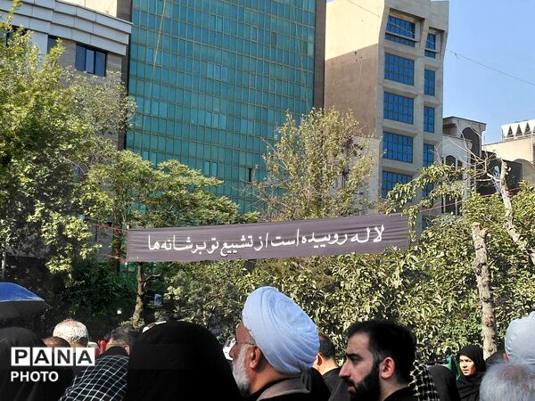 وداع با شکوه امت با قائد شهید در مصلی امام خمینی (ره)
