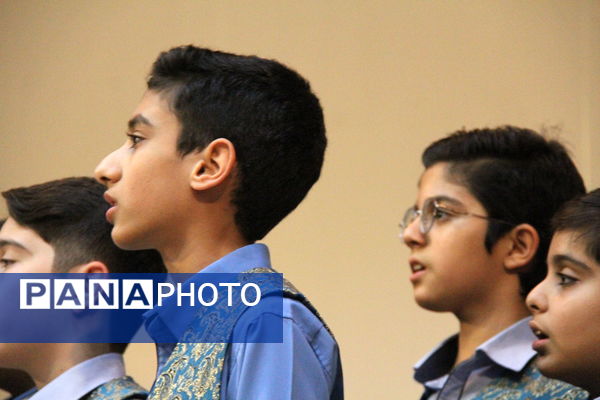 جشنواره هنرهای آوایی دانش‌آموزی یزد