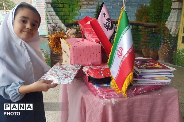 مشق مهربانی؛ «جشن عاطفه‌ها» در دبستان هدی