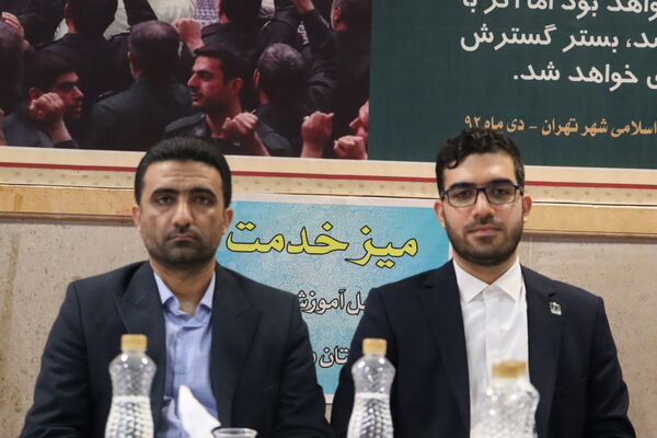  میز خدمت اداره‌کل آموزش و پرورش استان بوشهر به‌مناسبت هفته دولت در مصلی نماز جمعه بوشهر