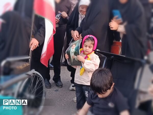 تلاقی دریای سرخ و سیاه مردم در حماسه وداع با قائد امت