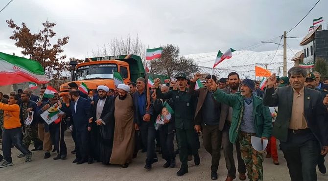 روایت دانش‌آموزان مارگونی از شور حضور در ۲۲ بهمن 
