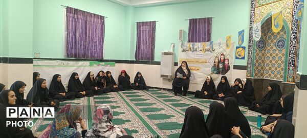 برگزاری برنامه فرهنگی-دینی «طلایه‌داران» در مدرسه نجابت شهرستان سملقان