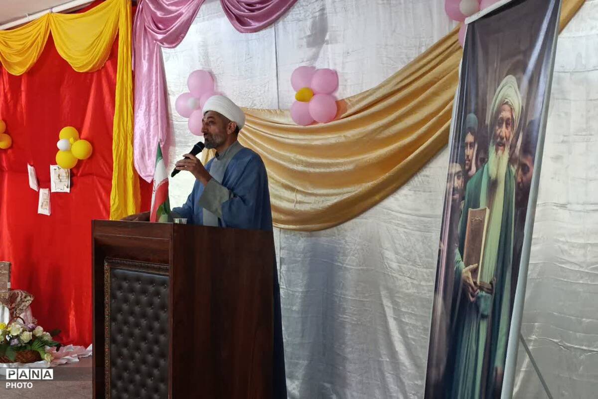 نکوداشت شیخ کلینی در مدرسه ناحیه چهار شیراز