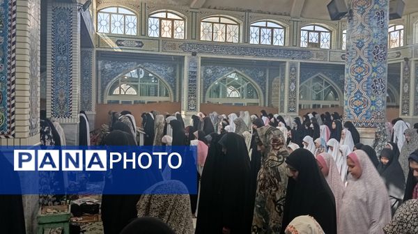 نماز جمعه با حضور دانش‌آموزان فعال بسیجی شهر بن