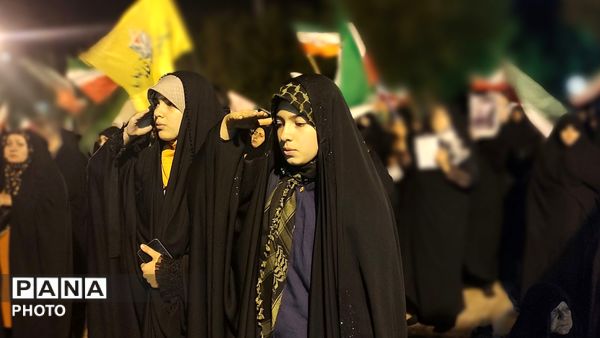 شبی بارانی و ملکوتی در تویسرکان؛ اقامه نماز استغاثه در جوار آرامگاه حیقوق نبی