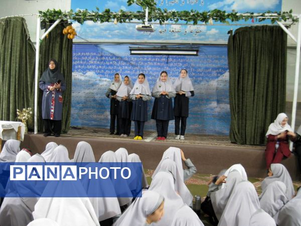 جشن ولادت حضرت معصومه (س) و روز دختر در مدرسه آزادی 