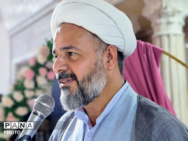 مراسم تجلیل و تقدیر از فرهنگیان در عنبرآباد