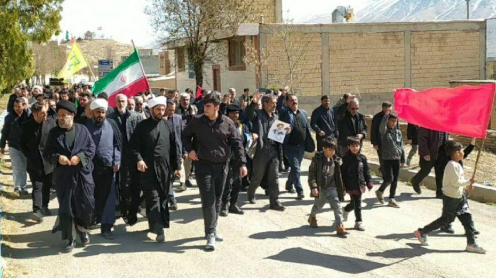 بیعت مردم شهرستان کیار با رهبر معظم انقلاب