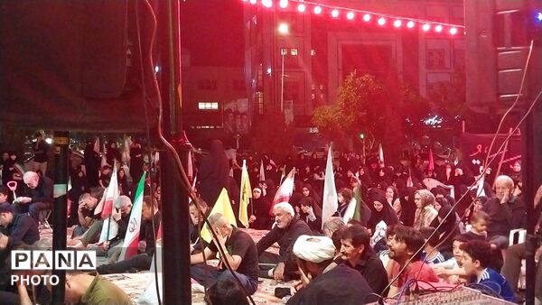 همدمی اشک و ارادت، بازگویی حماسه ی کربلا در خیابان هفت تیر مشهد