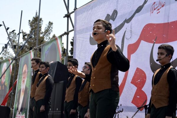 پیاده روی دلدادگان اربعین حسینی ع در اسلامشهر به سوی امامزاده اسماعیل