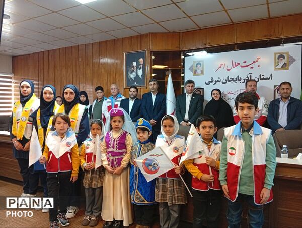گرامیداشت روز جهانی صلیب سرخ و هلال‌احمر با حضور تشکل‌های دانش‌آموزی در آذربایجان شرقی