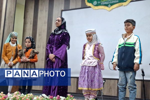 یلدا با نخستین جشنواره‌ هنرهای آوایی کانون ملائک در قرچک