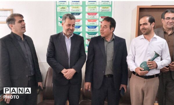 تجلیل از مقام شامخ فرهنگیان منطقه سردرود