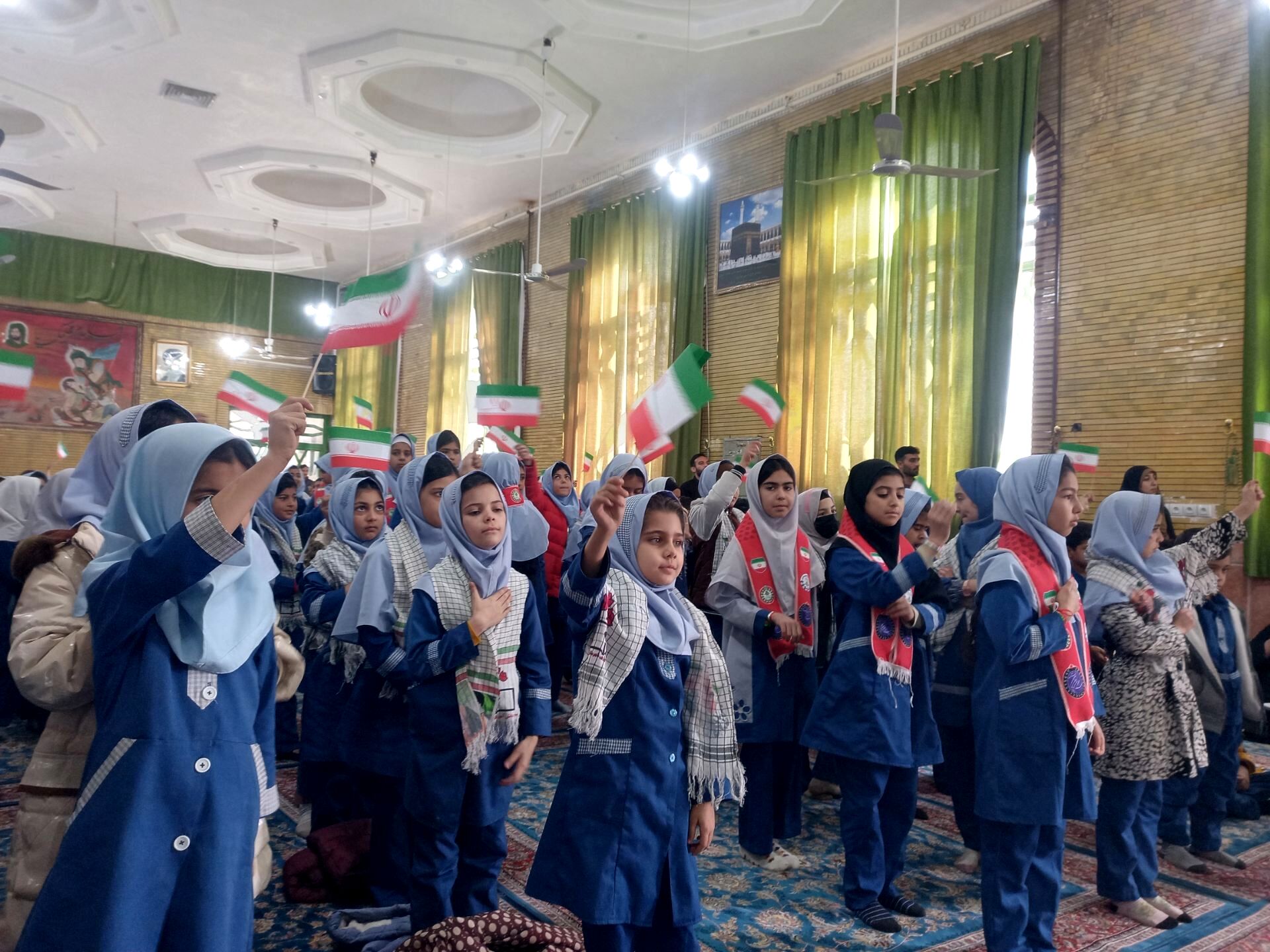 جشن باشکوهی به مناسبت ایام الله دهه  فجر در حسینیه شهر بار