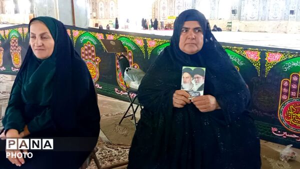 اجتماع بزرگ دختران جان فدای ایران وزنجیره دختران شقایق های دنا 