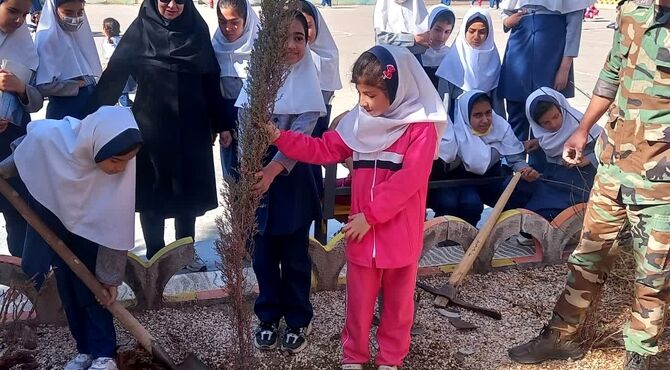 گامی سبز در مدارس شهرستان آباده
