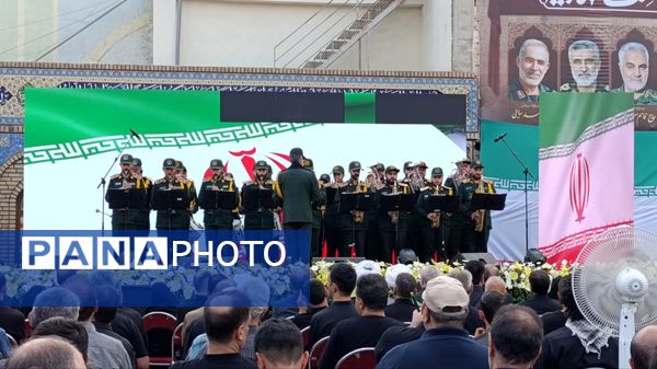 چهلم سردار حاجی‌زاده و فرزندان شهدا در منطقه ۱۷