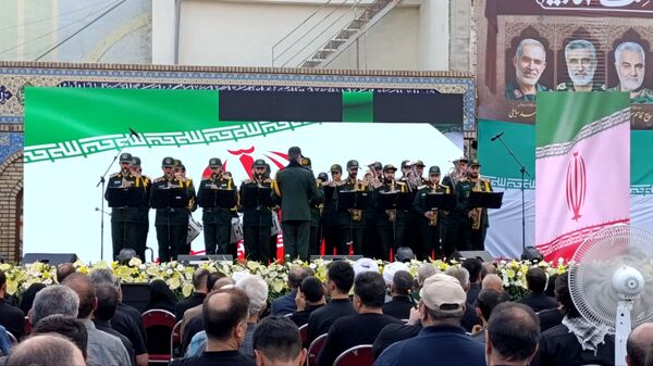 چهلم سردار حاجی‌زاده و فرزندان شهدا در منطقه ۱۷