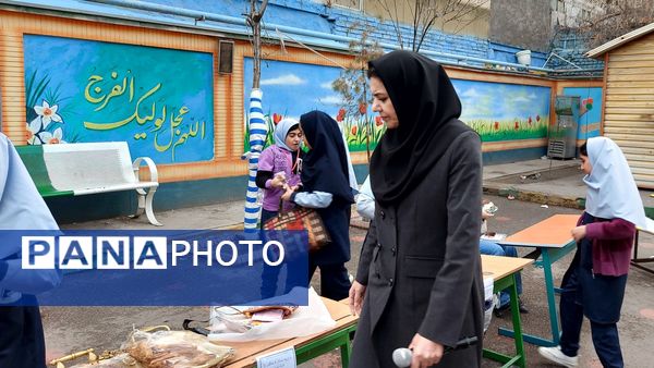  بازارچه کسب و کار دانش‌آموزی در دبستان دخترانه فرهنگیان ۲ 