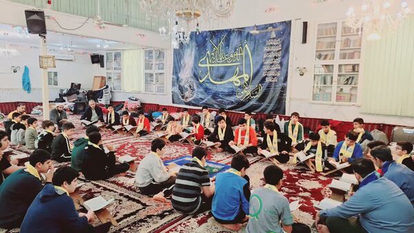 اعتکاف دانش‌آموزی در گرگان