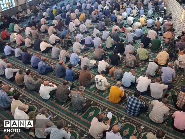 عرفه روز طلب بخشایش و تجدید پیمان با خداوند 