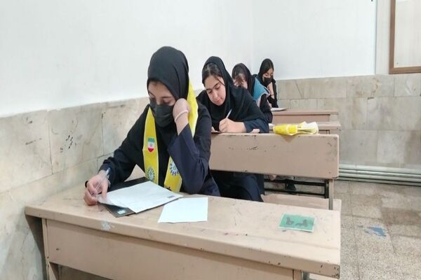  امتحانات ترم اول در دبیرستان دهنوی