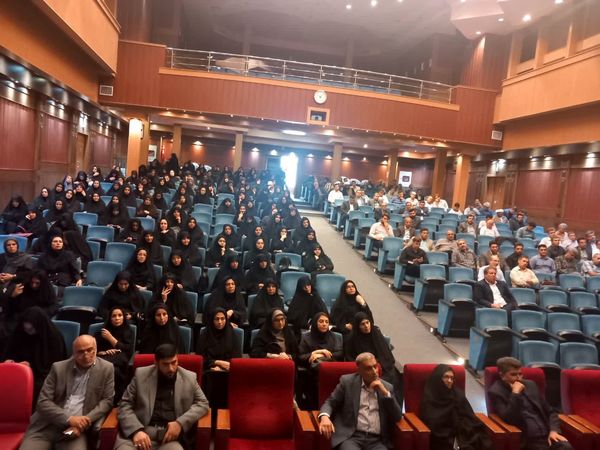 جلسه ستاد پروژه مهر مدارس دولتی و غیردولتی ناحیه ۶ مشهد در فرهنگسرای مصلی نژاد