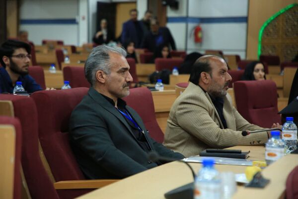 نشست صمیمی مدیران رسانه با استاندار قم
