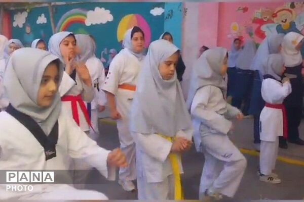 المپیاد ورزشی درون مدرسه‌ای در مدارس شاهد نجمه، راضیه شکرایی و شهید مجید مجیدی ناحیه دو شهرری 