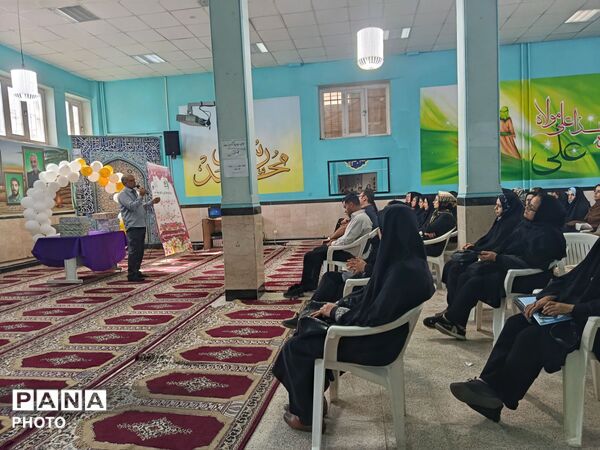انتخابات انجمن اولیا و مربیان و تجلیل از اعضای انجمن سال گذشته