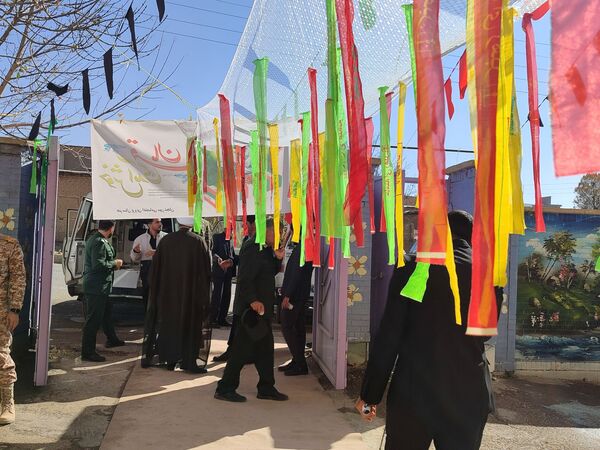 بازگشت قهرمان خاموش؛ شهر در آغوش شهید گمنام