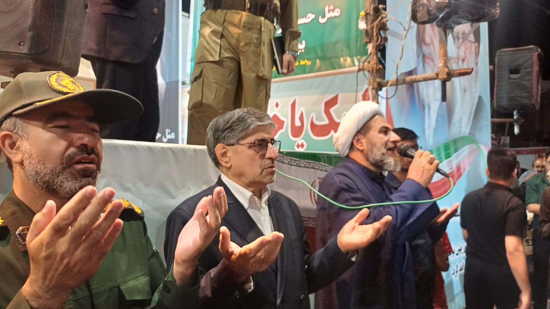 کوهدشت  یک صدا،اجتماع مردمی برای دفاع از وطن  وبیعت بارهبر جدید