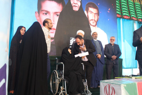 حضور نوجوانان در سی و پنجمین یادواره شهدای روستای فردوی قم