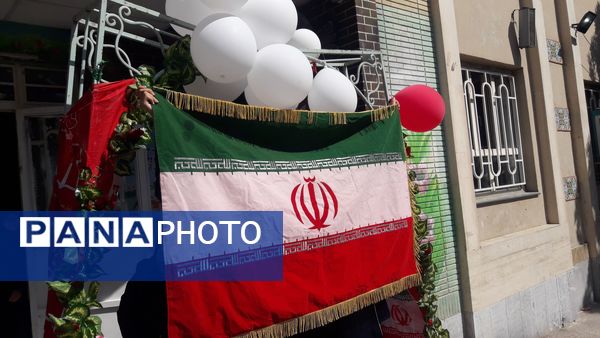 آیین بازگشایی مدارس و نواختن زنگ مهر ایثار وشهادت در دبیرستان میرزا جعفر سروقد