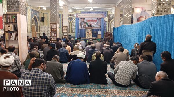 نماز جمعه شهر بن با سخنرانی رئیس آموزش و پرورش 