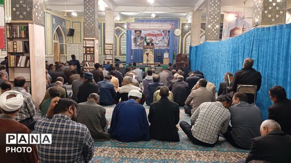 نماز جمعه شهر بن با سخنرانی رئیس آموزش و پرورش 