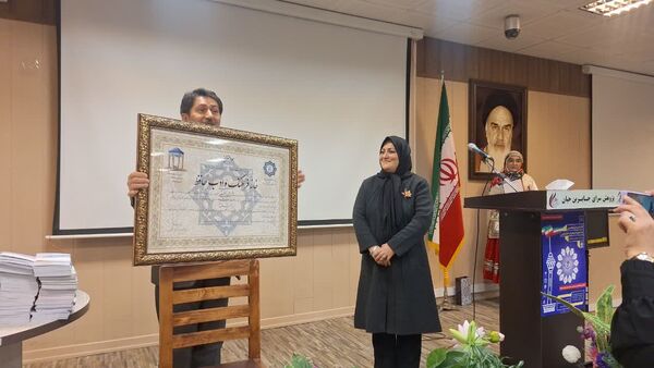 گردهمایی نویسندگان دهه هشتادی در تهران