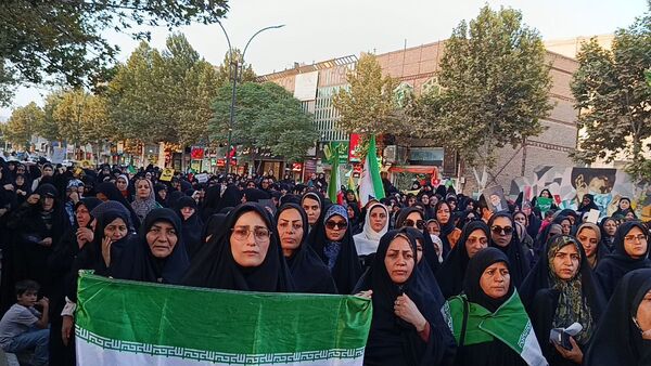 ملت ایران سکوت نخواهد کرد