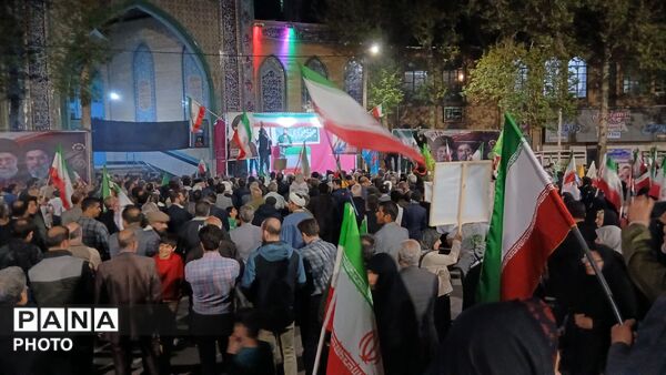 در میدان هستیم و می مانیم تا پای جان برای ایران 