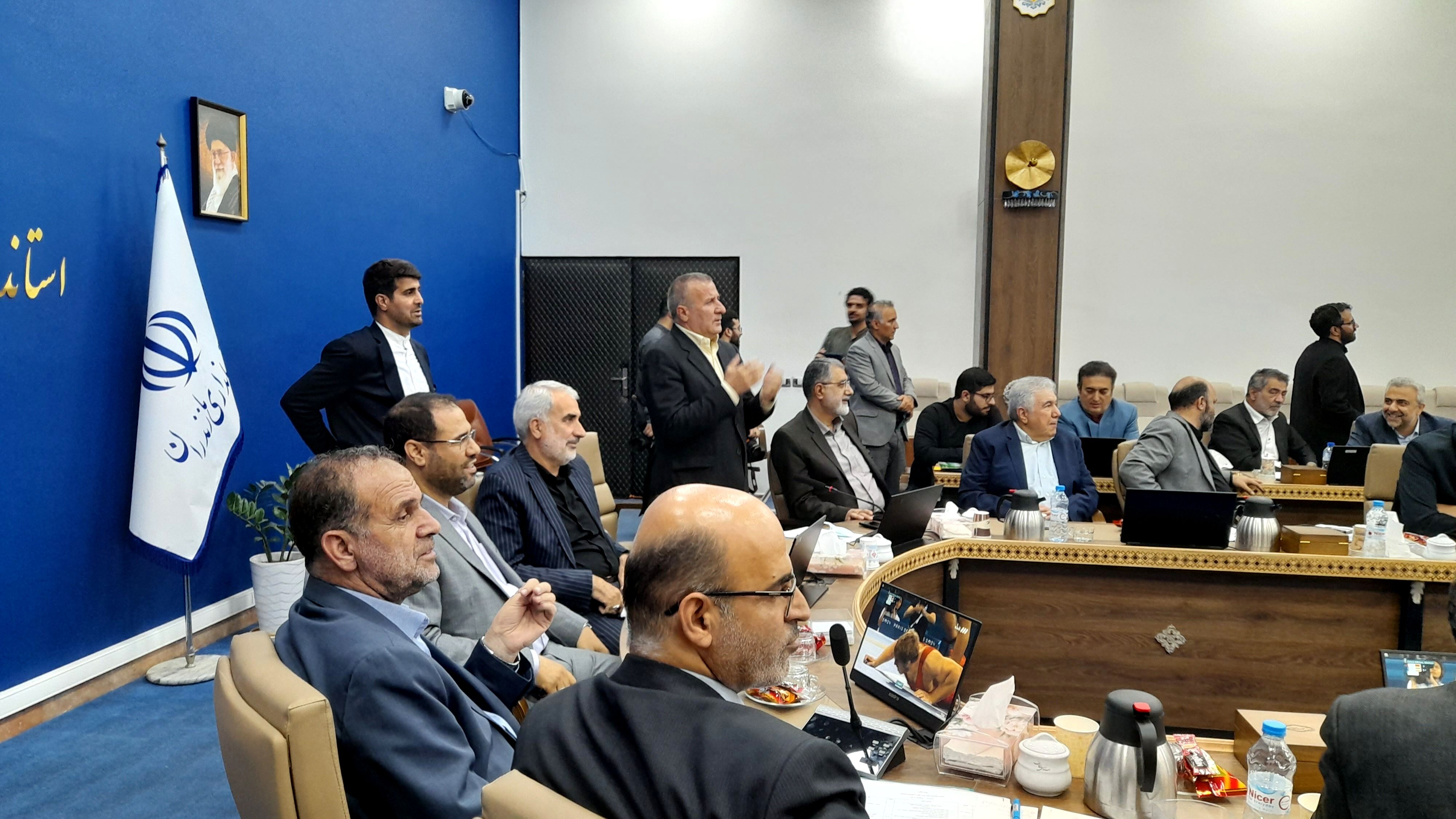 تماشای کشتی المپیک در استانداری مازندران با حضور وزیر آموزش و پرورش